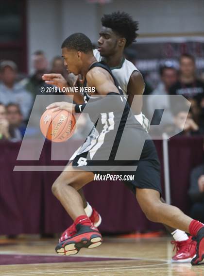 Thumbnail 3 in Roselle Catholic vs. Oak Ridge (Spalding Hoophall Classic) photogallery.