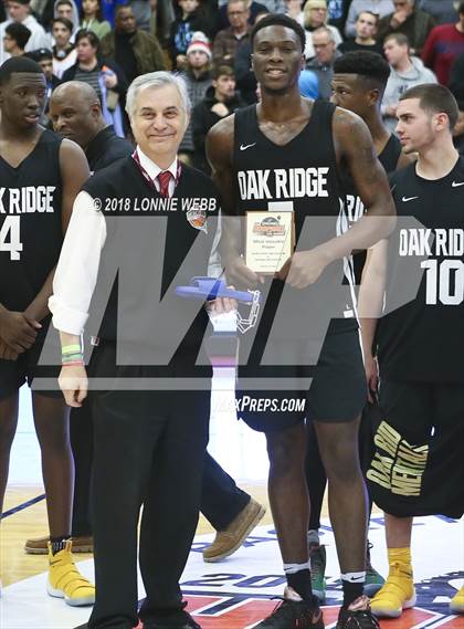 Thumbnail 2 in Roselle Catholic vs. Oak Ridge (Spalding Hoophall Classic) photogallery.