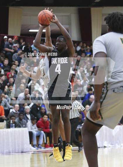 Thumbnail 2 in Roselle Catholic vs. Oak Ridge (Spalding Hoophall Classic) photogallery.