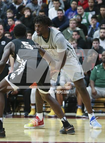 Thumbnail 3 in Roselle Catholic vs. Oak Ridge (Spalding Hoophall Classic) photogallery.