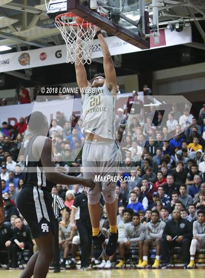 Thumbnail 1 in Roselle Catholic vs. Oak Ridge (Spalding Hoophall Classic) photogallery.