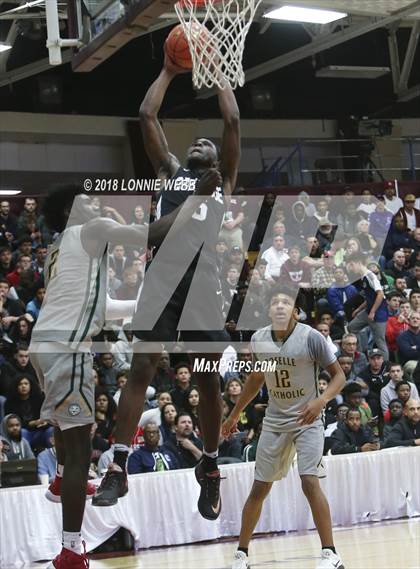 Thumbnail 1 in Roselle Catholic vs. Oak Ridge (Spalding Hoophall Classic) photogallery.