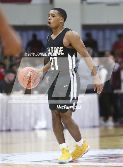 Thumbnail 1 in Roselle Catholic vs. Oak Ridge (Spalding Hoophall Classic) photogallery.