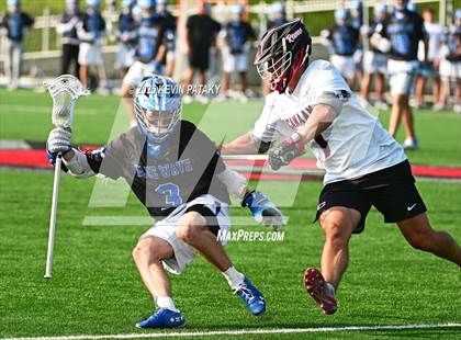 Thumbnail 1 in Darien vs. New Canaan (CIAC Class LL Semifinal) photogallery.