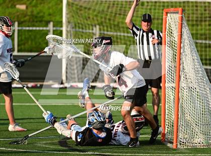 Thumbnail 2 in Darien vs. New Canaan (CIAC Class LL Semifinal) photogallery.