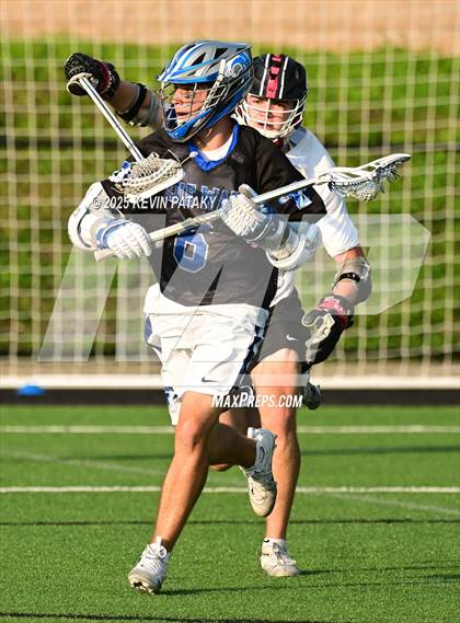 Thumbnail 2 in Darien vs. New Canaan (CIAC Class LL Semifinal) photogallery.