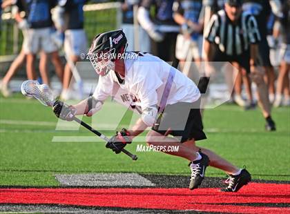 Thumbnail 1 in Darien vs. New Canaan (CIAC Class LL Semifinal) photogallery.