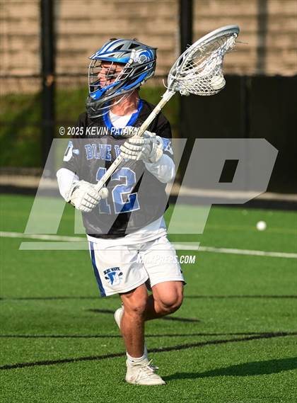 Thumbnail 2 in Darien vs. New Canaan (CIAC Class LL Semifinal) photogallery.