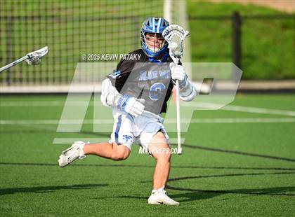 Thumbnail 1 in Darien vs. New Canaan (CIAC Class LL Semifinal) photogallery.