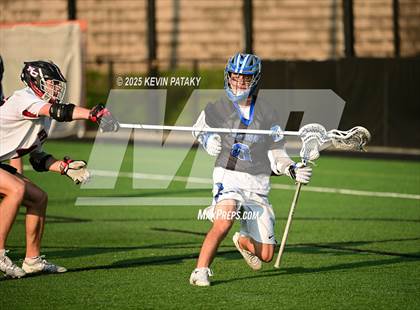 Thumbnail 2 in Darien vs. New Canaan (CIAC Class LL Semifinal) photogallery.
