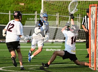 Thumbnail 3 in Darien vs. New Canaan (CIAC Class LL Semifinal) photogallery.