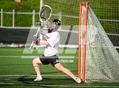 Thumbnail 1 in Darien vs. New Canaan (CIAC Class LL Semifinal) photogallery.