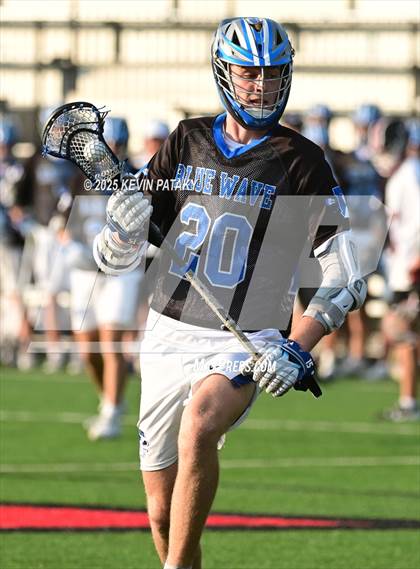 Thumbnail 2 in Darien vs. New Canaan (CIAC Class LL Semifinal) photogallery.