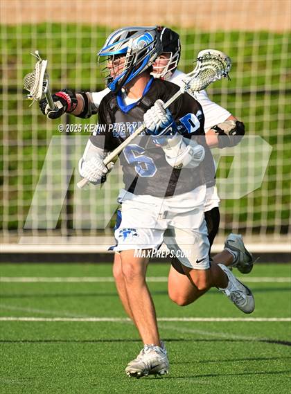 Thumbnail 1 in Darien vs. New Canaan (CIAC Class LL Semifinal) photogallery.