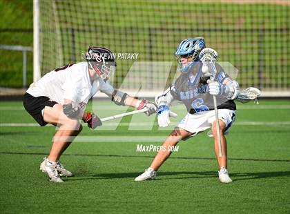 Thumbnail 1 in Darien vs. New Canaan (CIAC Class LL Semifinal) photogallery.