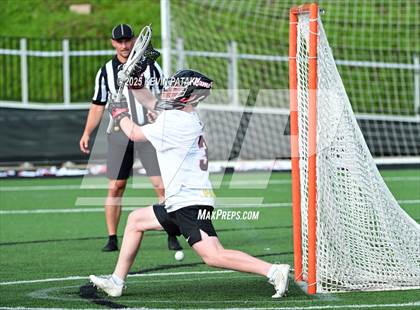 Thumbnail 3 in Darien vs. New Canaan (CIAC Class LL Semifinal) photogallery.