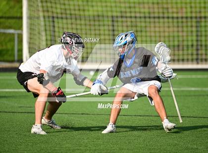 Thumbnail 2 in Darien vs. New Canaan (CIAC Class LL Semifinal) photogallery.