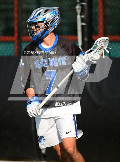 Thumbnail 3 in Darien vs. New Canaan (CIAC Class LL Semifinal) photogallery.