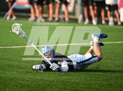 Thumbnail 2 in Darien vs. New Canaan (CIAC Class LL Semifinal) photogallery.