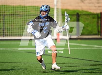 Thumbnail 1 in Darien vs. New Canaan (CIAC Class LL Semifinal) photogallery.