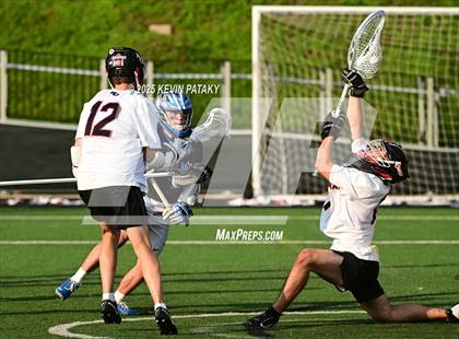 Thumbnail 3 in Darien vs. New Canaan (CIAC Class LL Semifinal) photogallery.