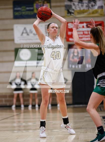 Thumbnail 2 in Fossil Ridge vs Monarch (CHSAA 5A Sweet 16) photogallery.