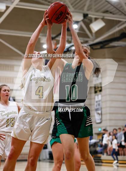 Thumbnail 1 in Fossil Ridge vs Monarch (CHSAA 5A Sweet 16) photogallery.