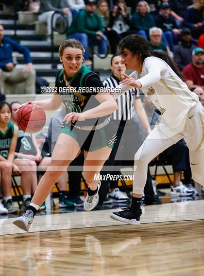 Thumbnail 3 in Fossil Ridge vs Monarch (CHSAA 5A Sweet 16) photogallery.