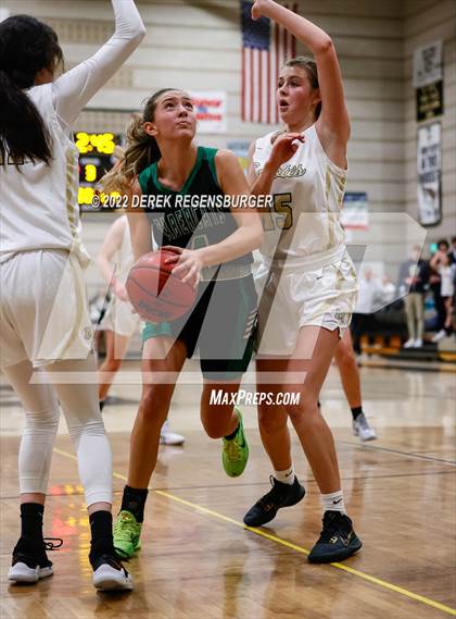 Thumbnail 3 in Fossil Ridge vs Monarch (CHSAA 5A Sweet 16) photogallery.