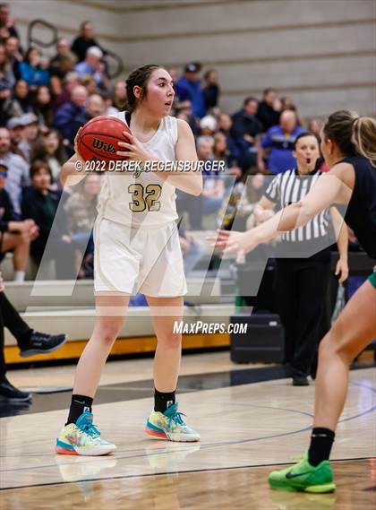 Thumbnail 3 in Fossil Ridge vs Monarch (CHSAA 5A Sweet 16) photogallery.