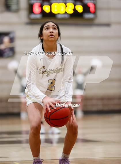 Thumbnail 2 in Fossil Ridge vs Monarch (CHSAA 5A Sweet 16) photogallery.