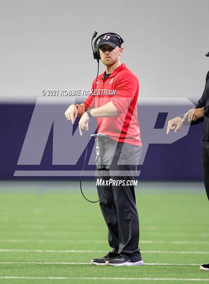 Thumbnail 3 in South Oak Cliff vs. Lovejoy (UIL 5A Regional Finals) photogallery.