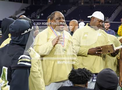 Thumbnail 2 in South Oak Cliff vs. Lovejoy (UIL 5A Regional Finals) photogallery.