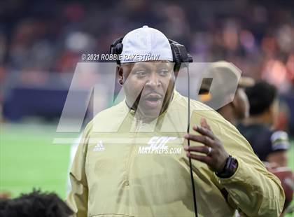 Thumbnail 3 in South Oak Cliff vs. Lovejoy (UIL 5A Regional Finals) photogallery.