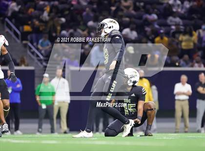 Thumbnail 2 in South Oak Cliff vs. Lovejoy (UIL 5A Regional Finals) photogallery.