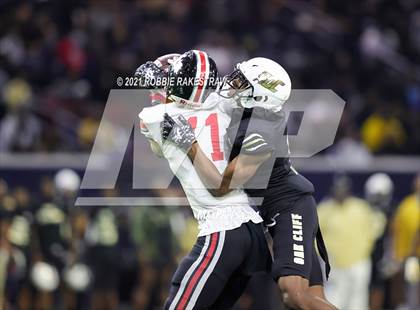 Thumbnail 2 in South Oak Cliff vs. Lovejoy (UIL 5A Regional Finals) photogallery.
