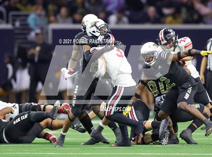 Thumbnail 2 in South Oak Cliff vs. Lovejoy (UIL 5A Regional Finals) photogallery.
