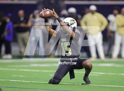 Thumbnail 2 in South Oak Cliff vs. Lovejoy (UIL 5A Regional Finals) photogallery.