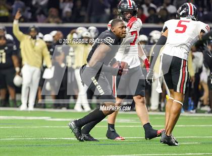 Thumbnail 3 in South Oak Cliff vs. Lovejoy (UIL 5A Regional Finals) photogallery.