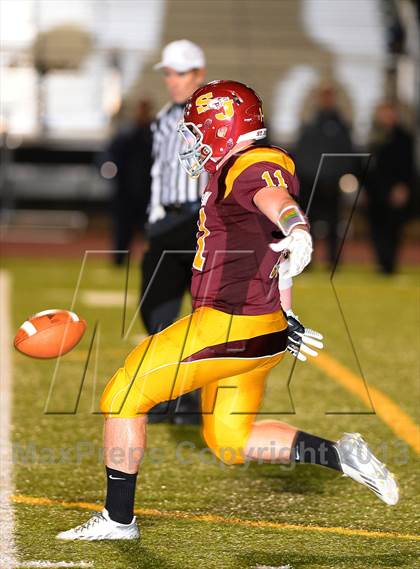 Thumbnail 2 in New Canaan vs. St. Joseph (FCIAC Final) photogallery.