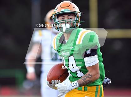 Thumbnail 1 in Sehome @ Tumwater (WIAA 2A State Quarterfinal) photogallery.