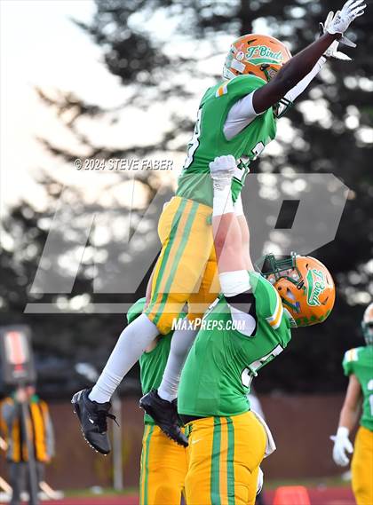 Thumbnail 3 in Sehome @ Tumwater (WIAA 2A State Quarterfinal) photogallery.