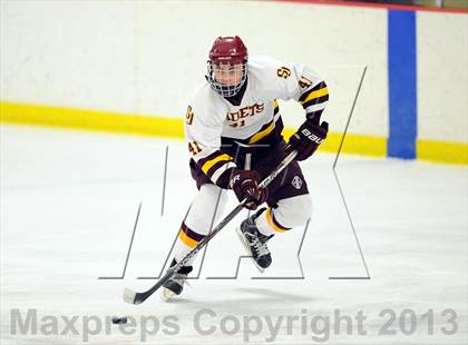 Thumbnail 1 in St. Joseph vs. New Canaan (FCIAC Semifinal) photogallery.