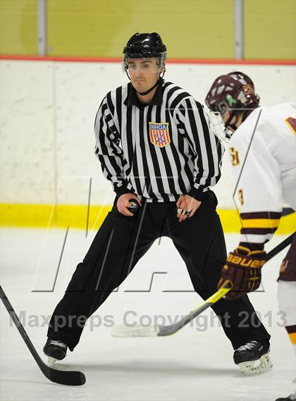 Thumbnail 2 in St. Joseph vs. New Canaan (FCIAC Semifinal) photogallery.