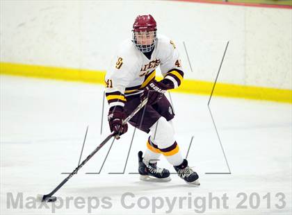 Thumbnail 3 in St. Joseph vs. New Canaan (FCIAC Semifinal) photogallery.