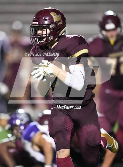 Thumbnail 3 in Devine vs Navarro (Class 4A Div 2 Bidistrict) photogallery.
