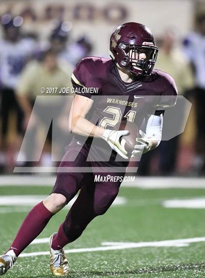 Thumbnail 2 in Devine vs Navarro (Class 4A Div 2 Bidistrict) photogallery.