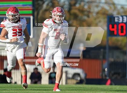 Thumbnail 3 in Van vs Sunnyvale (4A Div 2 Regional Round) photogallery.