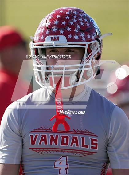 Thumbnail 1 in Van vs Sunnyvale (4A Div 2 Regional Round) photogallery.