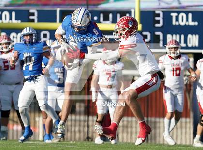 Thumbnail 3 in Van vs Sunnyvale (4A Div 2 Regional Round) photogallery.